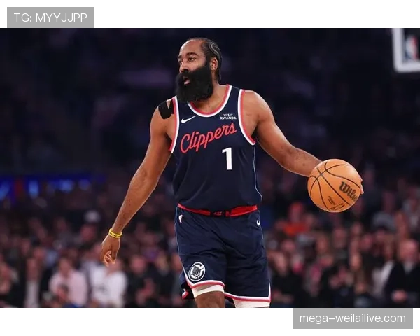 米切尔突破带动进攻效率提升明显 超越哈登成为球队核心 米切尔突破带动进攻效率提升明显 超越哈登成为球队核心